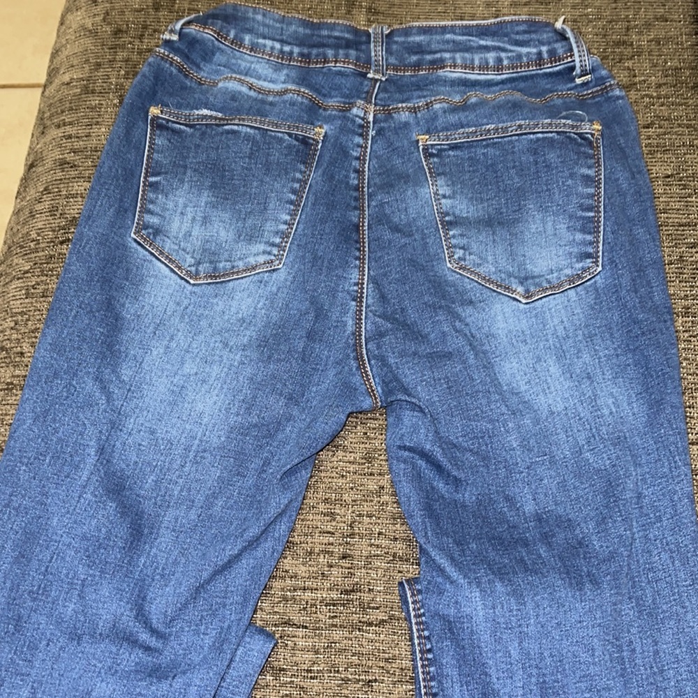 Jeans - Picture 2 of 4
